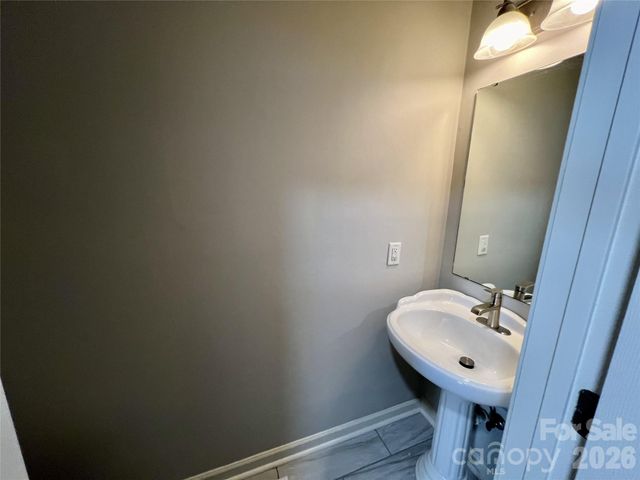 5111 Clearwater Road, Charlotte, NC 28217