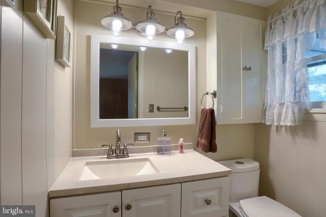 5652 UNION DEPOSIT RD, Harrisburg, PA 17111
