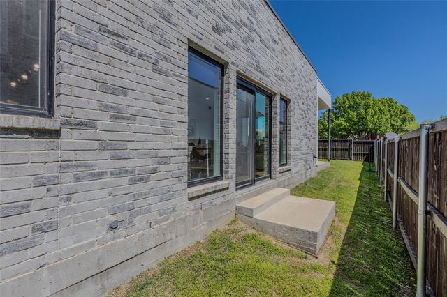 9742 Sunset Drive, Frisco, TX 75033