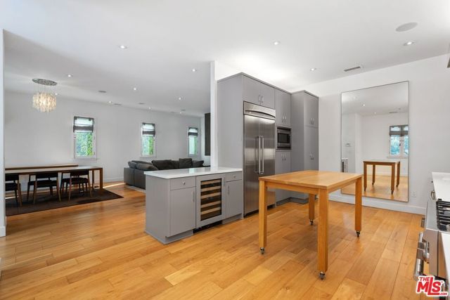 429 N Lucerne Boulevard, Los Angeles, CA 90004