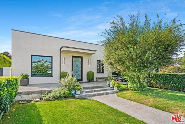 429 N Lucerne Boulevard, Los Angeles, CA 90004