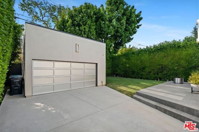 429 N Lucerne Boulevard, Los Angeles, CA 90004