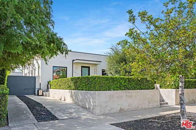 429 N Lucerne Boulevard, Los Angeles, CA 90004