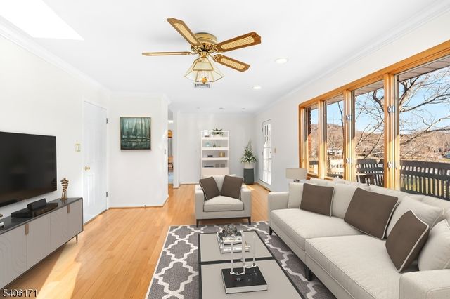 347 High Crest Dr, West Milford Twp., NJ 07480