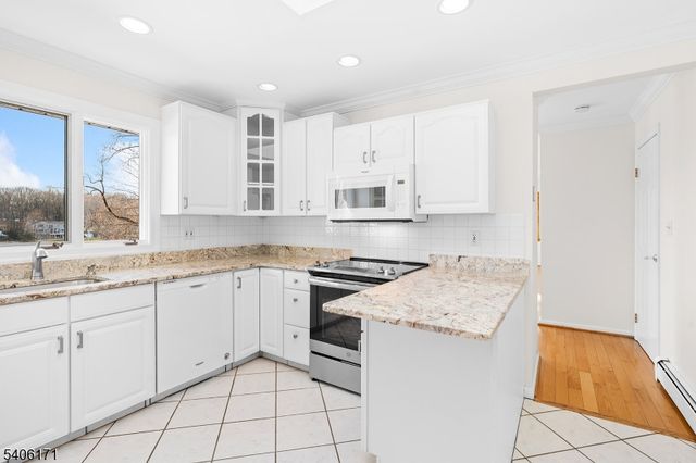 347 High Crest Dr, West Milford Twp., NJ 07480