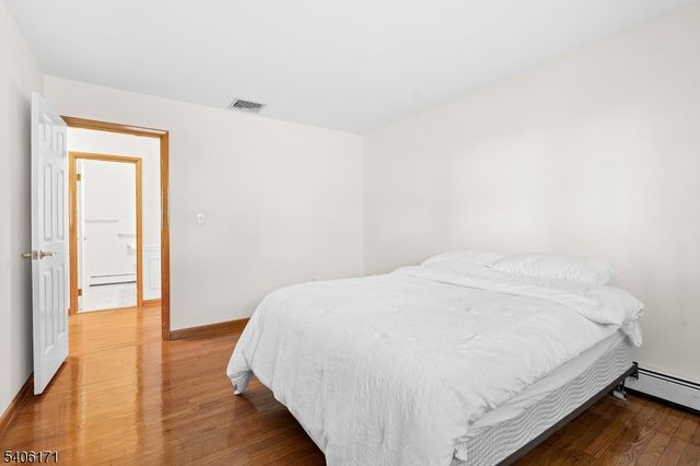 347 High Crest Dr, West Milford Twp., NJ 07480