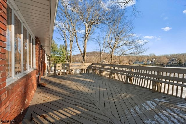 347 High Crest Dr, West Milford Twp., NJ 07480