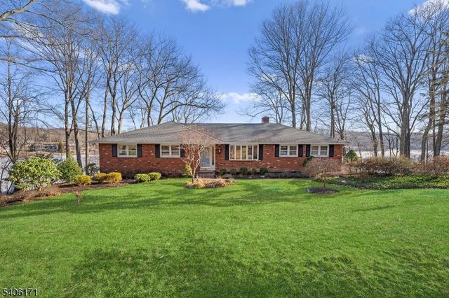 347 High Crest Dr, West Milford Twp., NJ 07480