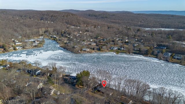 347 High Crest Dr, West Milford Twp., NJ 07480