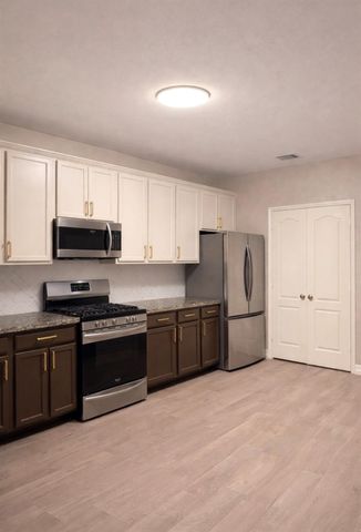 16019 Summerville Lake Drive, Tomball, TX 77377