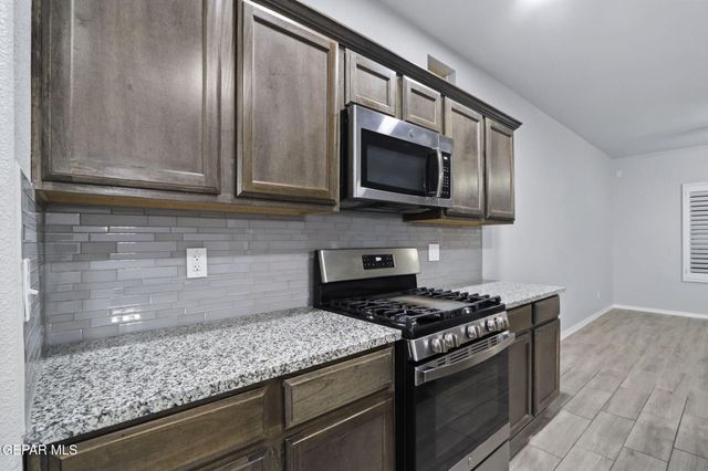 12257 Desert Vista Avenue, El Paso, TX 79938