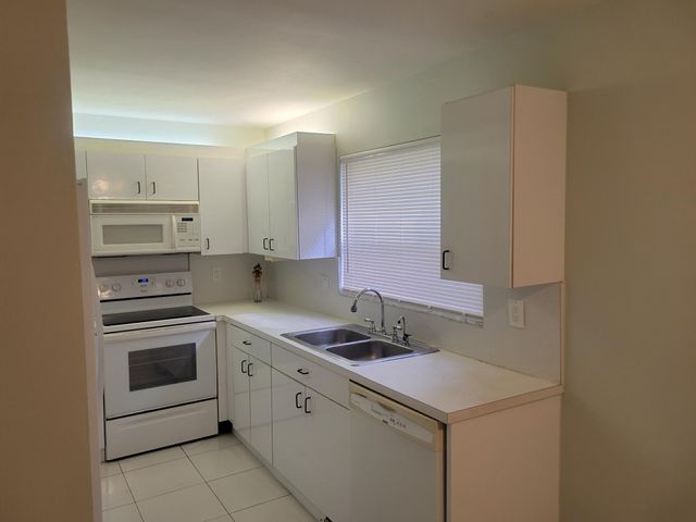 3345 Perimeter Drive 1311, Greenacres, FL 33467