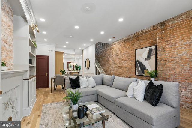 1706 CHRISTIAN, Philadelphia, PA 19146