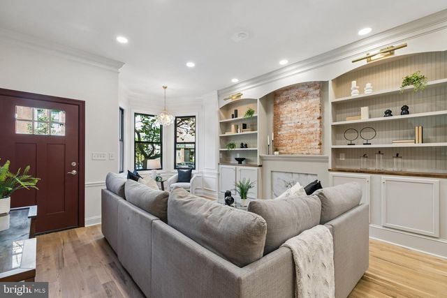 1706 CHRISTIAN, Philadelphia, PA 19146