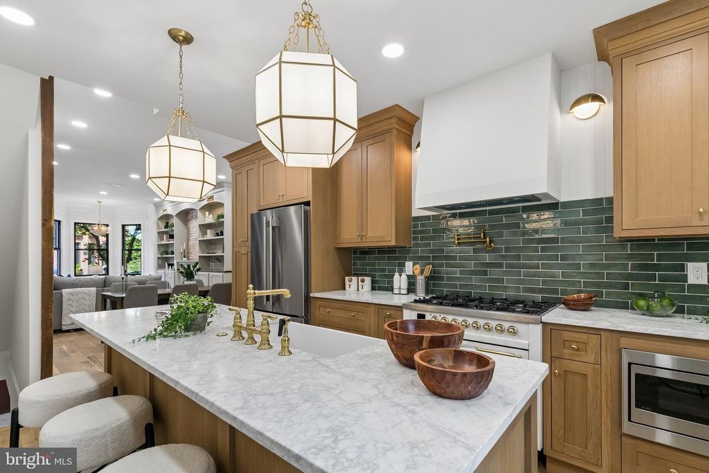1706 CHRISTIAN, Philadelphia, PA 19146