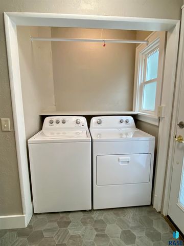 501 S Euclid Ave Avenue, Sioux Falls, SD 57104