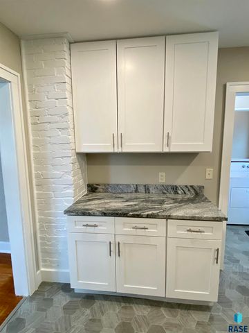 501 S Euclid Ave Avenue, Sioux Falls, SD 57104