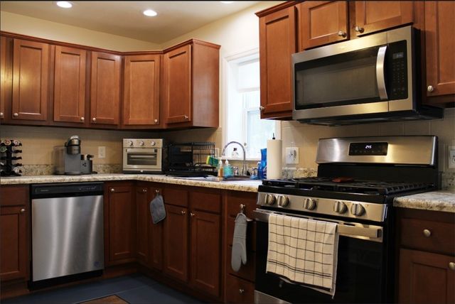 157 East College St., Canonsburg, PA 15317