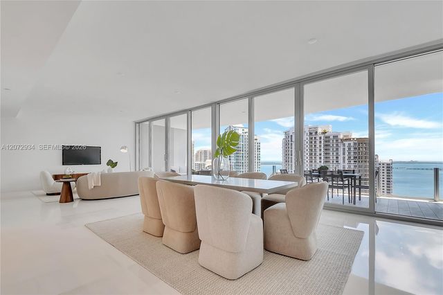 300 Biscayne Boulevard Way 2902E, Miami, FL 33131