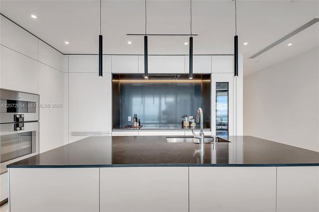 300 Biscayne Boulevard Way 2902E, Miami, FL 33131