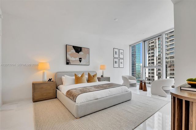 300 Biscayne Boulevard Way 2902E, Miami, FL 33131