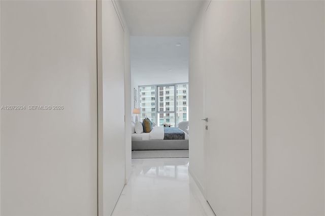 300 Biscayne Boulevard Way 2902E, Miami, FL 33131