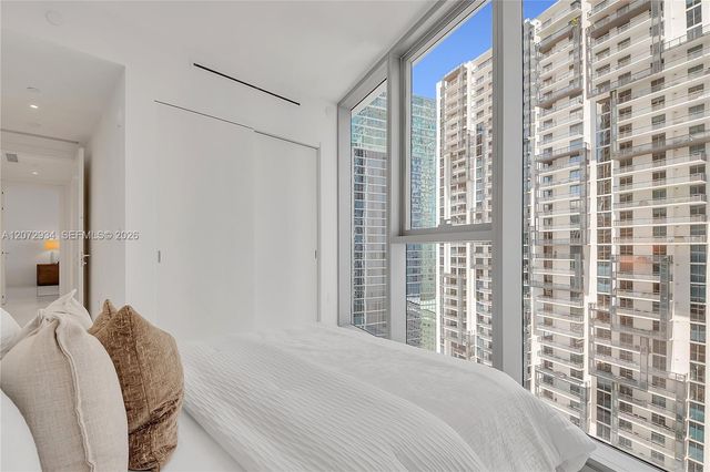 300 Biscayne Boulevard Way 2902E, Miami, FL 33131