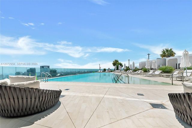 300 Biscayne Boulevard Way 2902E, Miami, FL 33131