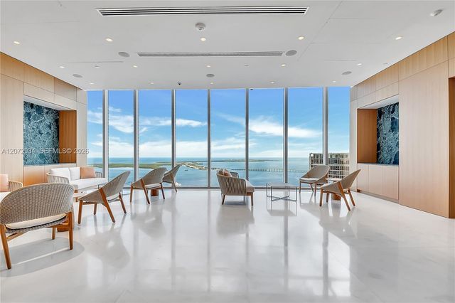 300 Biscayne Boulevard Way 2902E, Miami, FL 33131