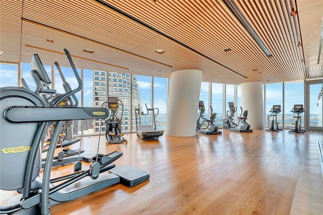 300 Biscayne Boulevard Way 2902E, Miami, FL 33131
