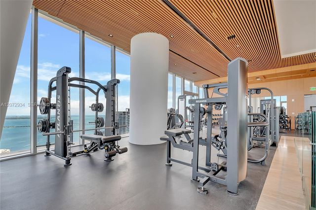 300 Biscayne Boulevard Way 2902E, Miami, FL 33131
