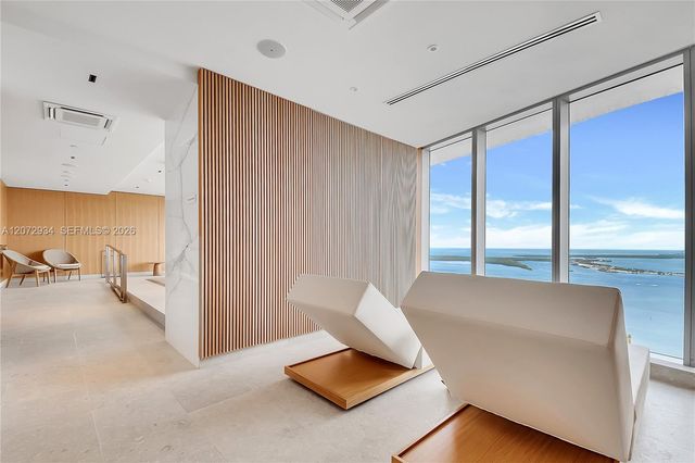 300 Biscayne Boulevard Way 2902E, Miami, FL 33131
