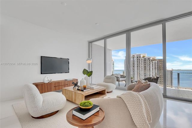 300 Biscayne Boulevard Way 2902E, Miami, FL 33131