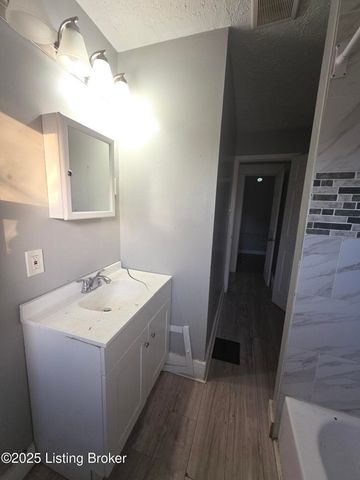 1412 Beech St, Louisville, KY 40211