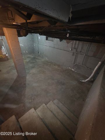 1412 Beech St, Louisville, KY 40211