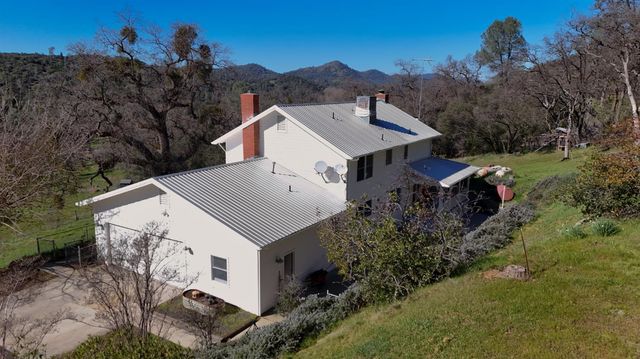 1933 Appaloosa Way, Angels Camp, CA 95222