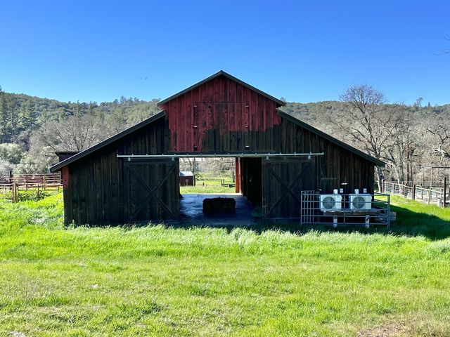 1933 Appaloosa Way, Angels Camp, CA 95222