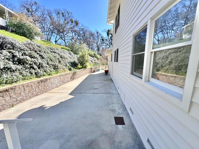 1933 Appaloosa Way, Angels Camp, CA 95222