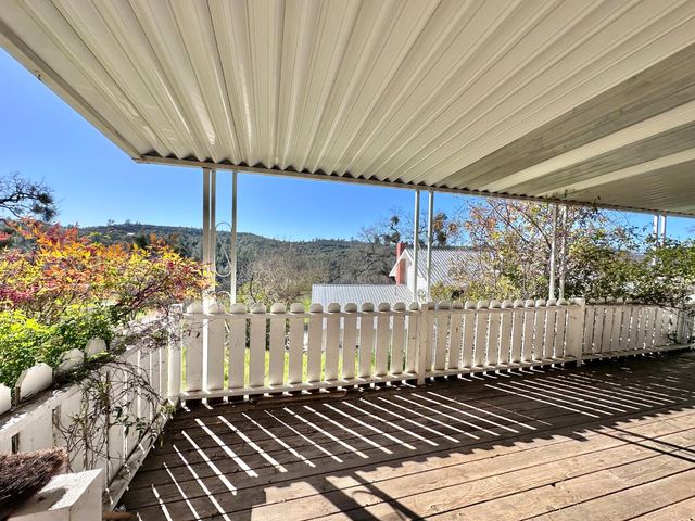 1933 Appaloosa Way, Angels Camp, CA 95222