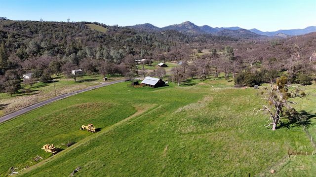 1933 Appaloosa Way, Angels Camp, CA 95222