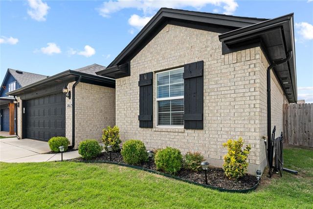 18625 Cantar Drive, Edmond, OK 73012