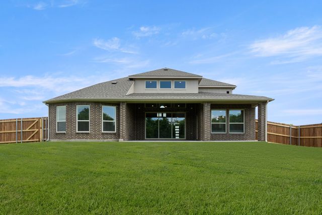 513 S Hidden Lakes Drive, Desoto, TX 75115