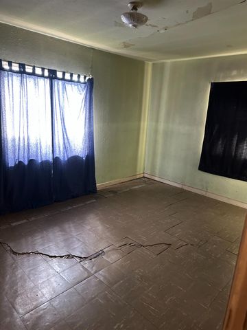 2087 W Mendocino Ave, Stockton, CA 95204