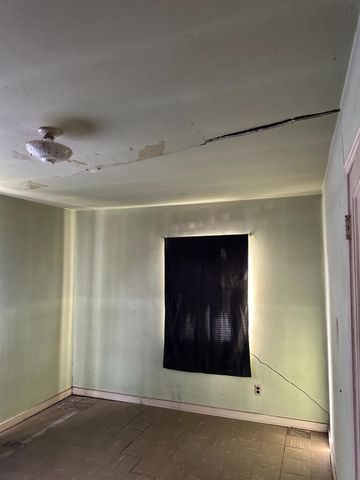 2087 W Mendocino Ave, Stockton, CA 95204