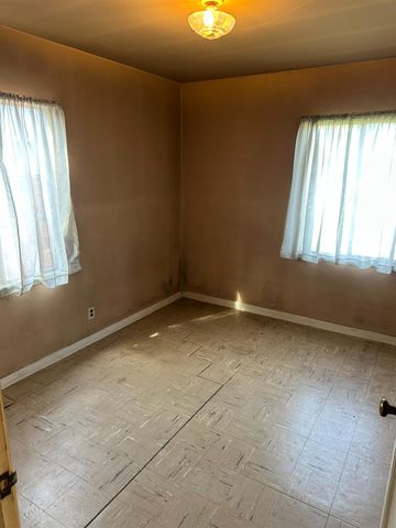 2087 W Mendocino Ave, Stockton, CA 95204