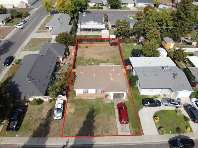 2087 W Mendocino Ave, Stockton, CA 95204