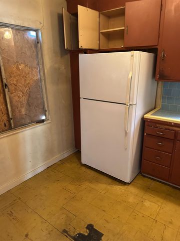 2087 W Mendocino Ave, Stockton, CA 95204