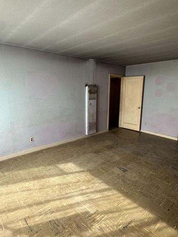 2087 W Mendocino Ave, Stockton, CA 95204