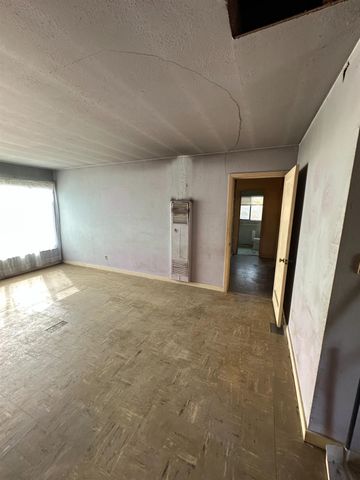 2087 W Mendocino Ave, Stockton, CA 95204