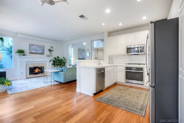 13060 Caminito Bautizo, San Diego, CA 92130